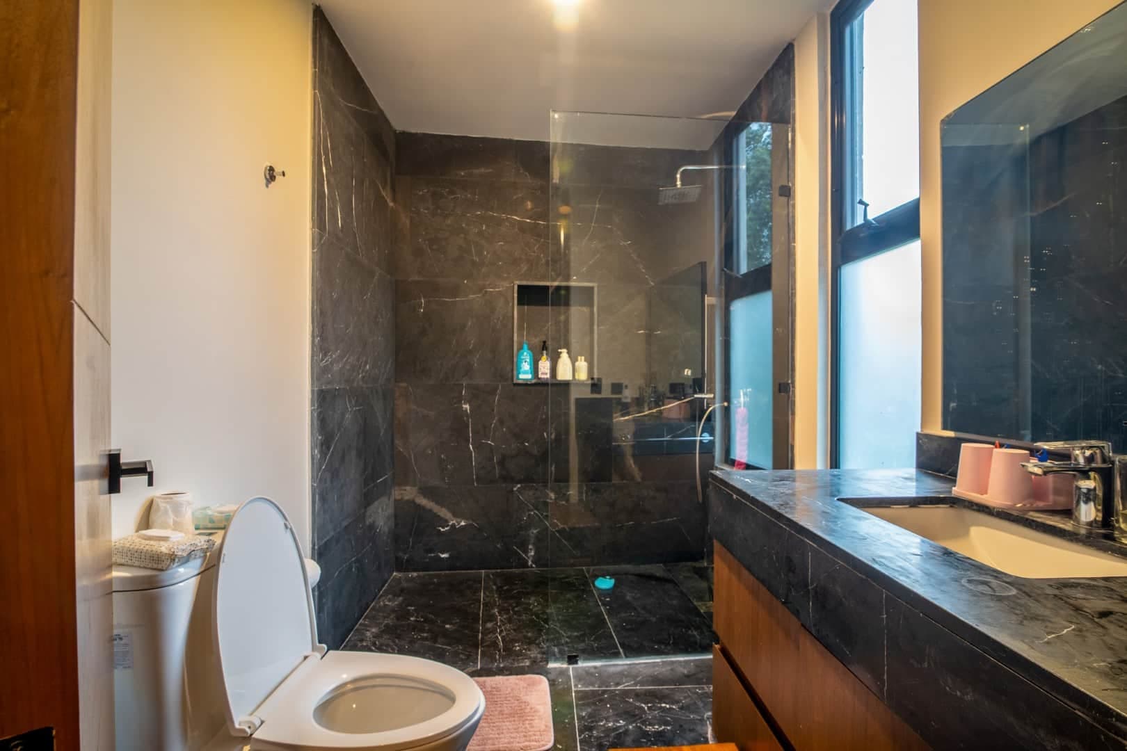 Compostela Orion 61 - Image 34