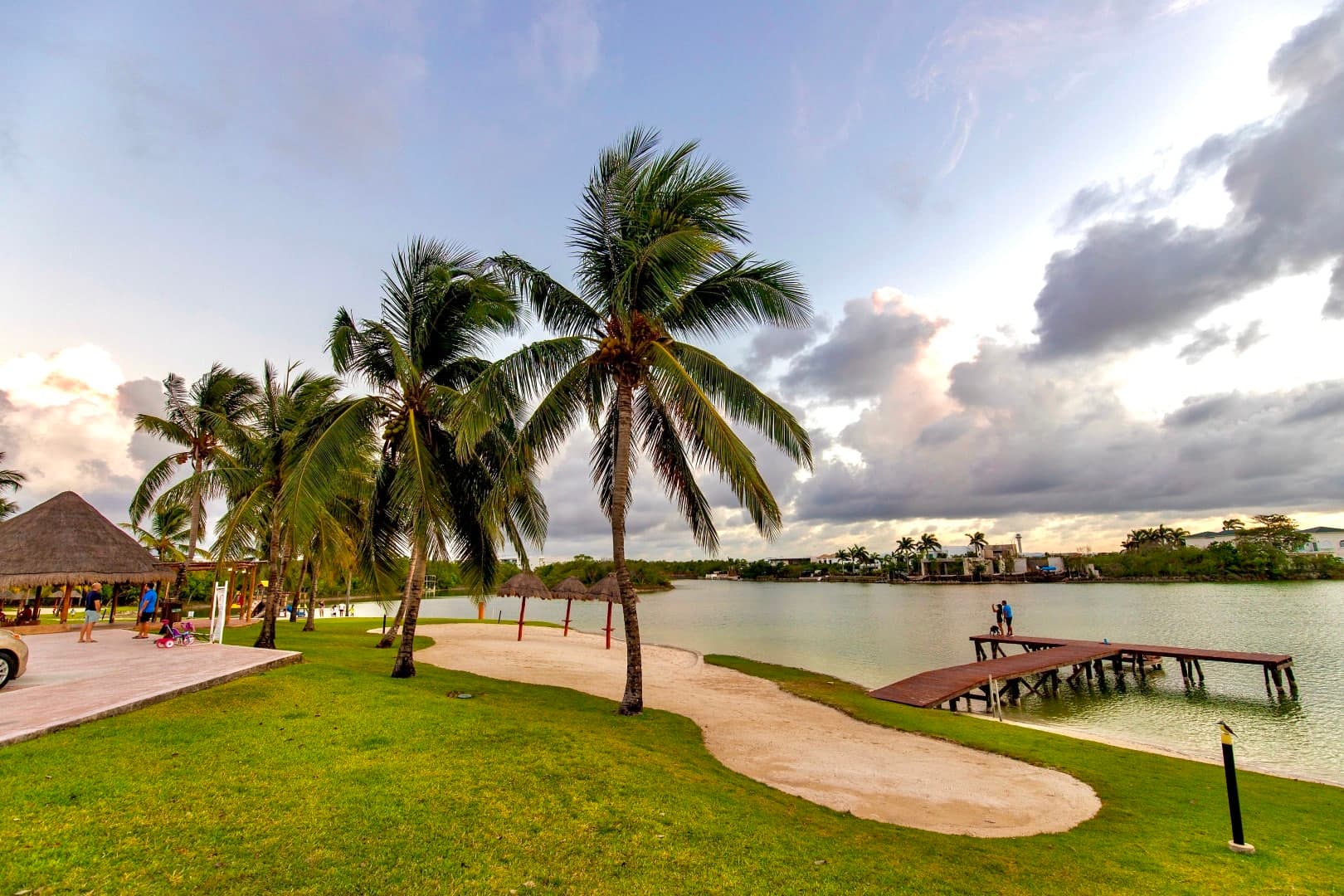 Lagos Del Sol 114 - Image 2