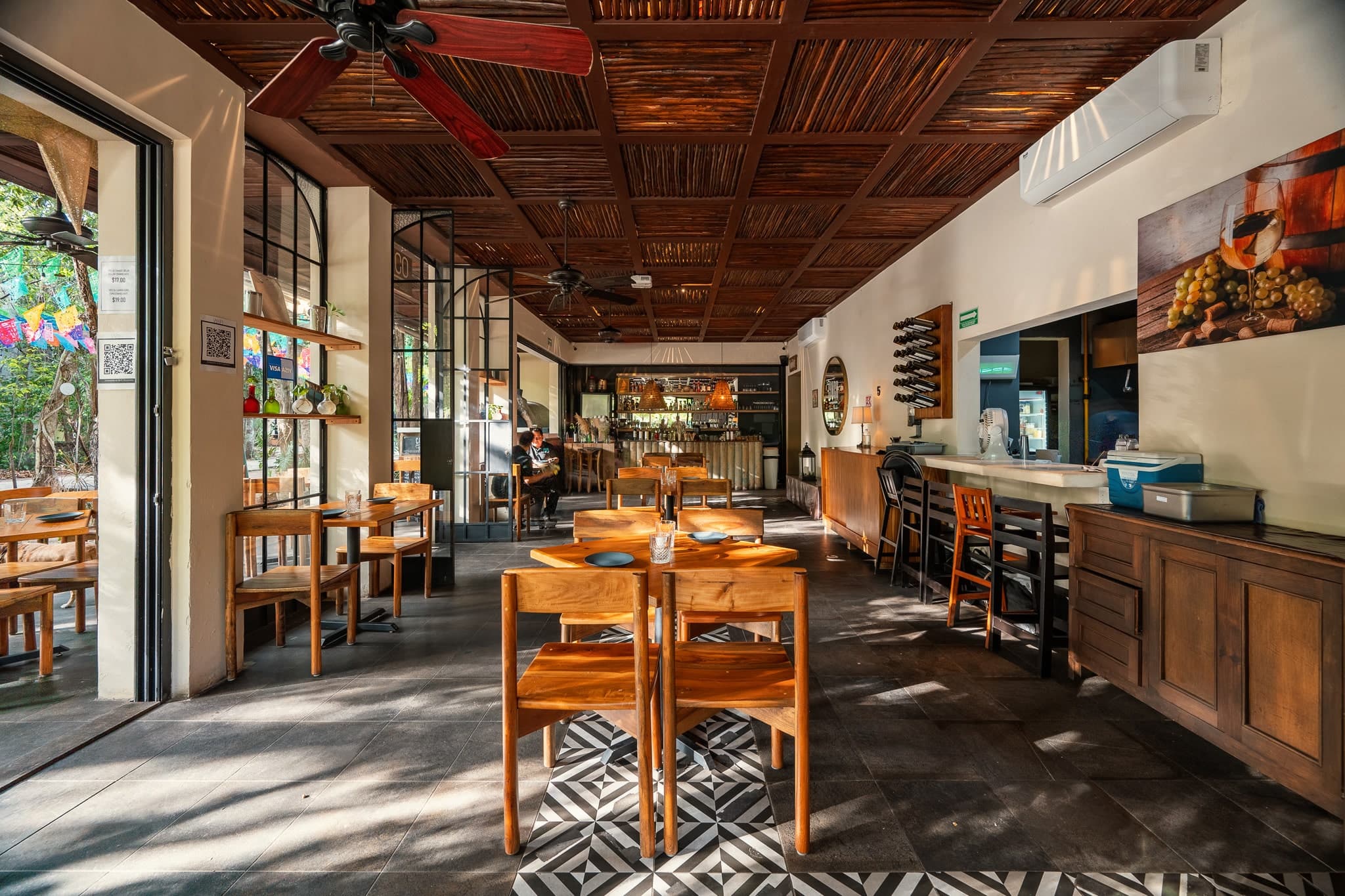 Multi-Unit: 3 Condos + Commercial Space - Image 31