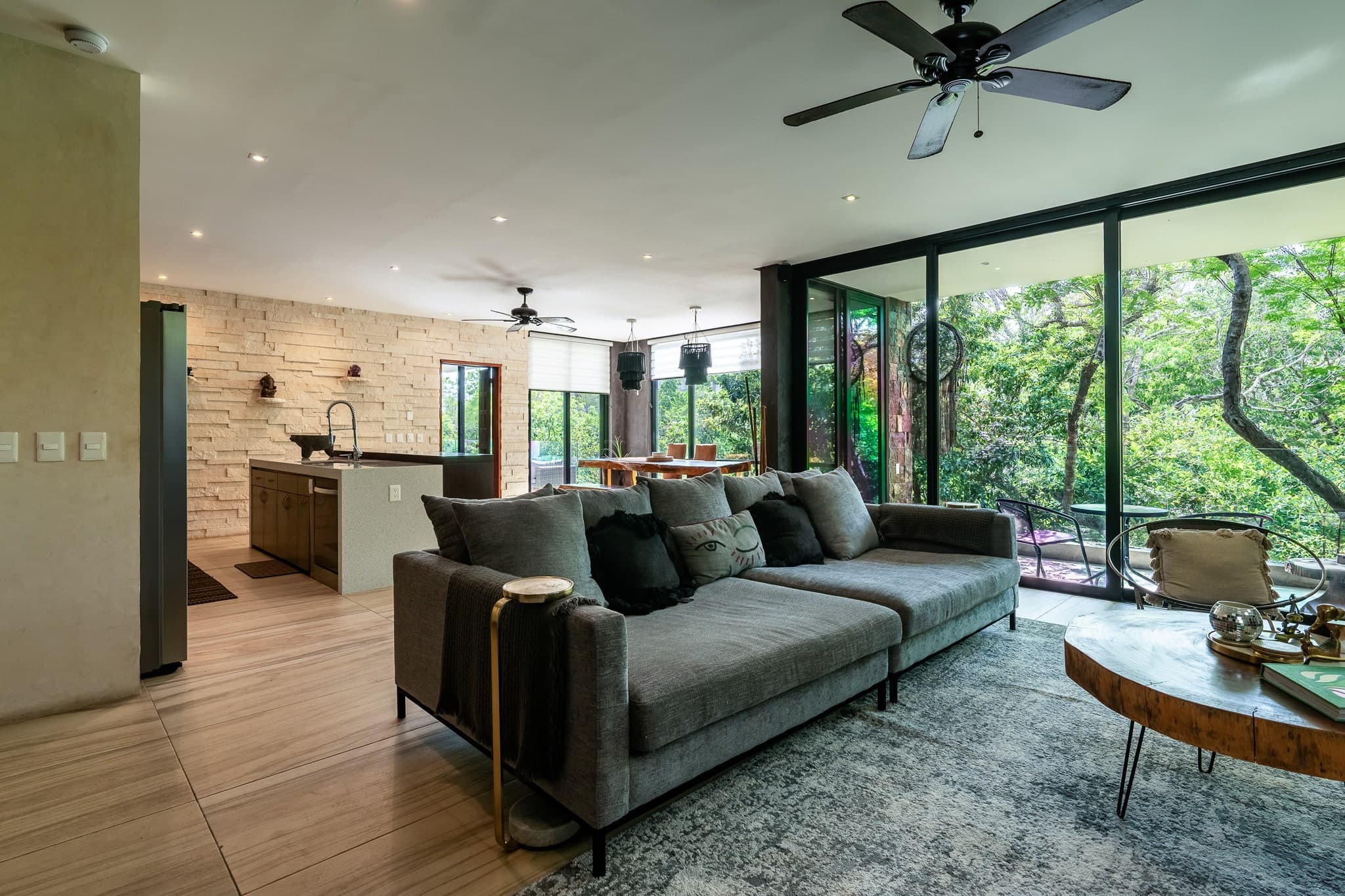 Multi-Unit: 3 Condos + Commercial Space - Image 35