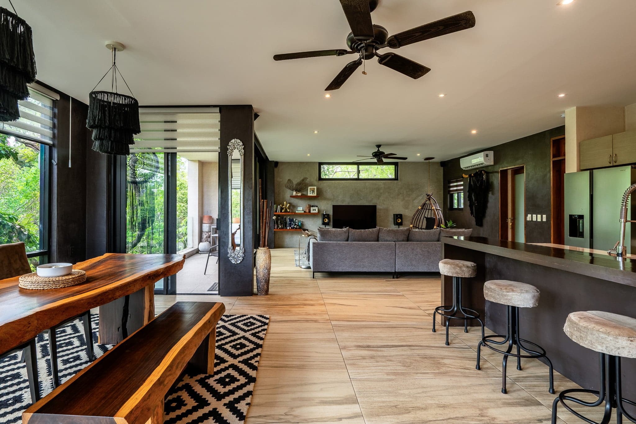 Multi-Unit: 3 Condos + Commercial Space - Image 39