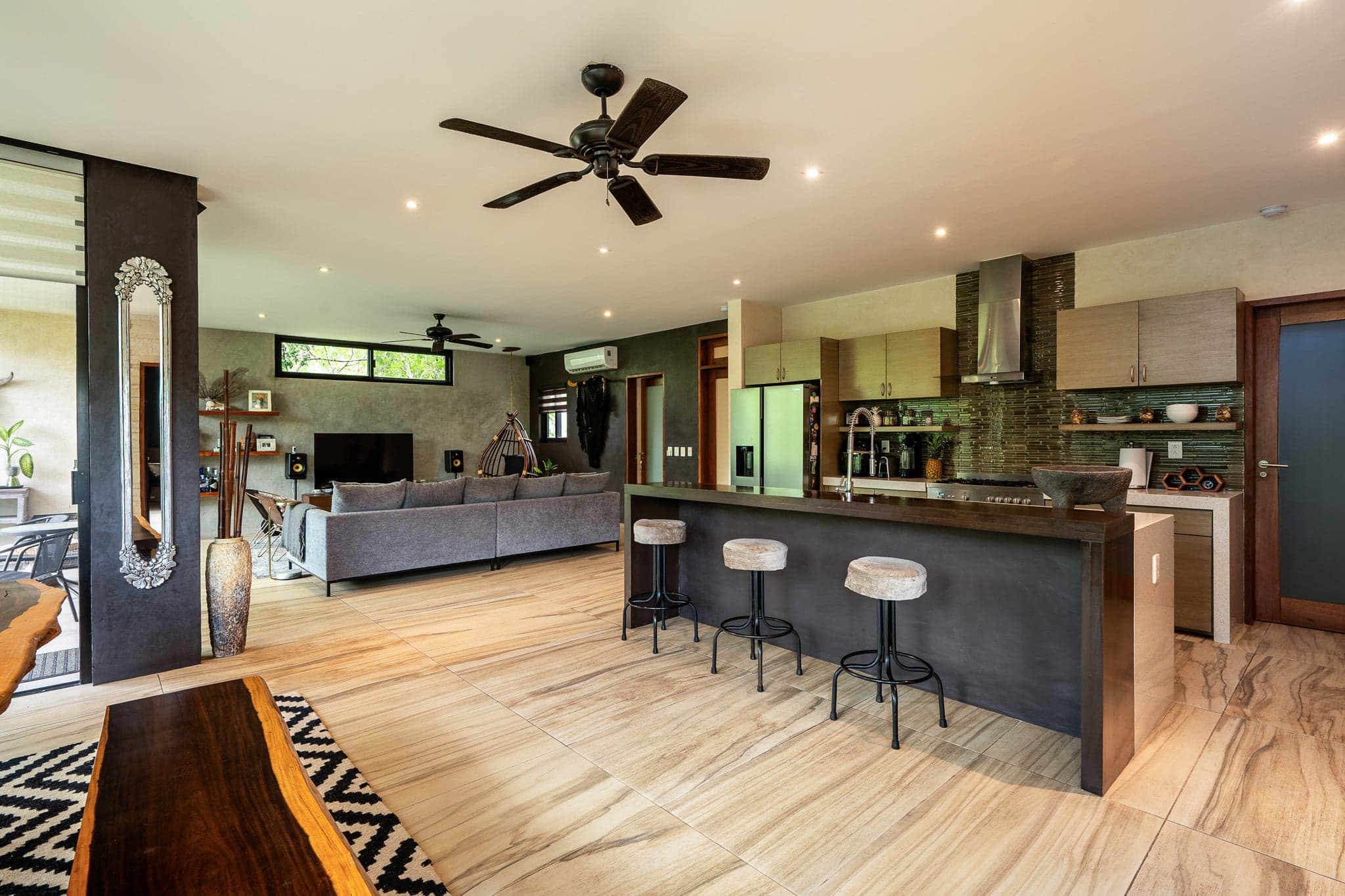 Multi-Unit: 3 Condos + Commercial Space - Image 40