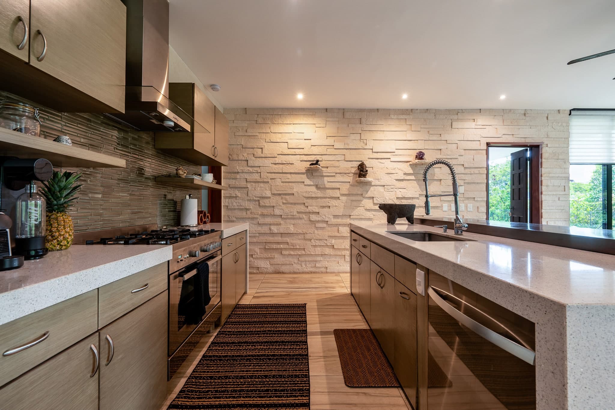 Multi-Unit: 3 Condos + Commercial Space - Image 43