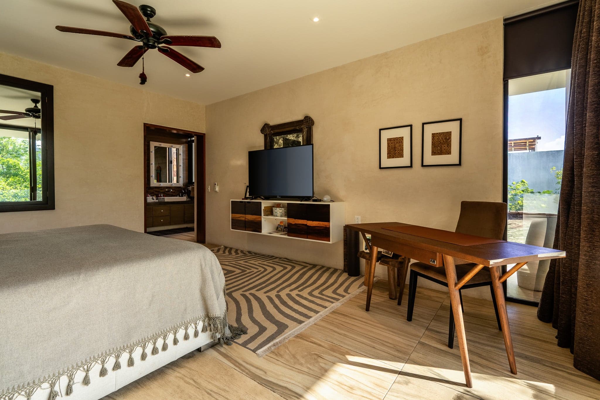 Multi-Unit: 3 Condos + Commercial Space - Image 46