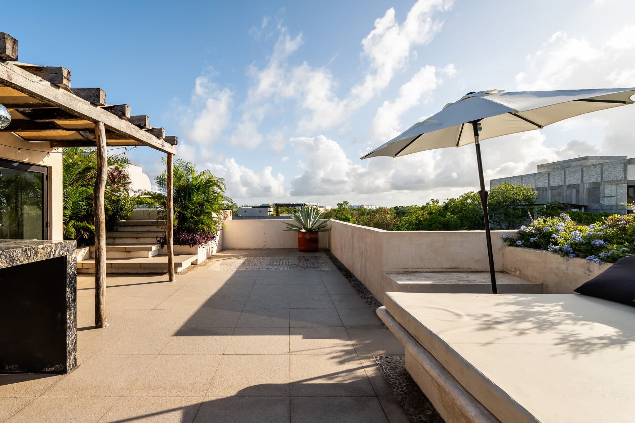 Multi-Unit: 3 Condos + Commercial Space - Image 51