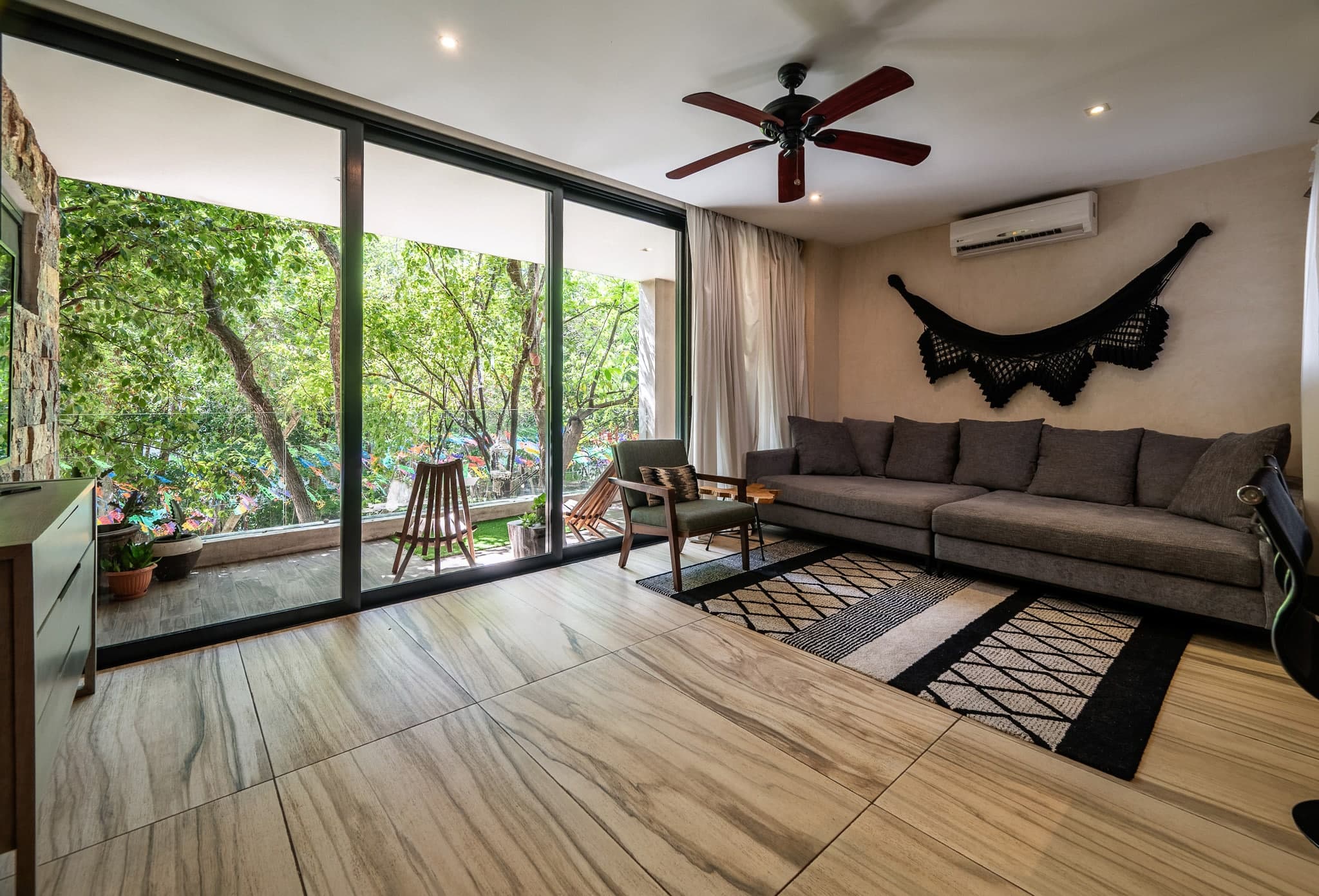 Multi-Unit: 3 Condos + Commercial Space - Image 70