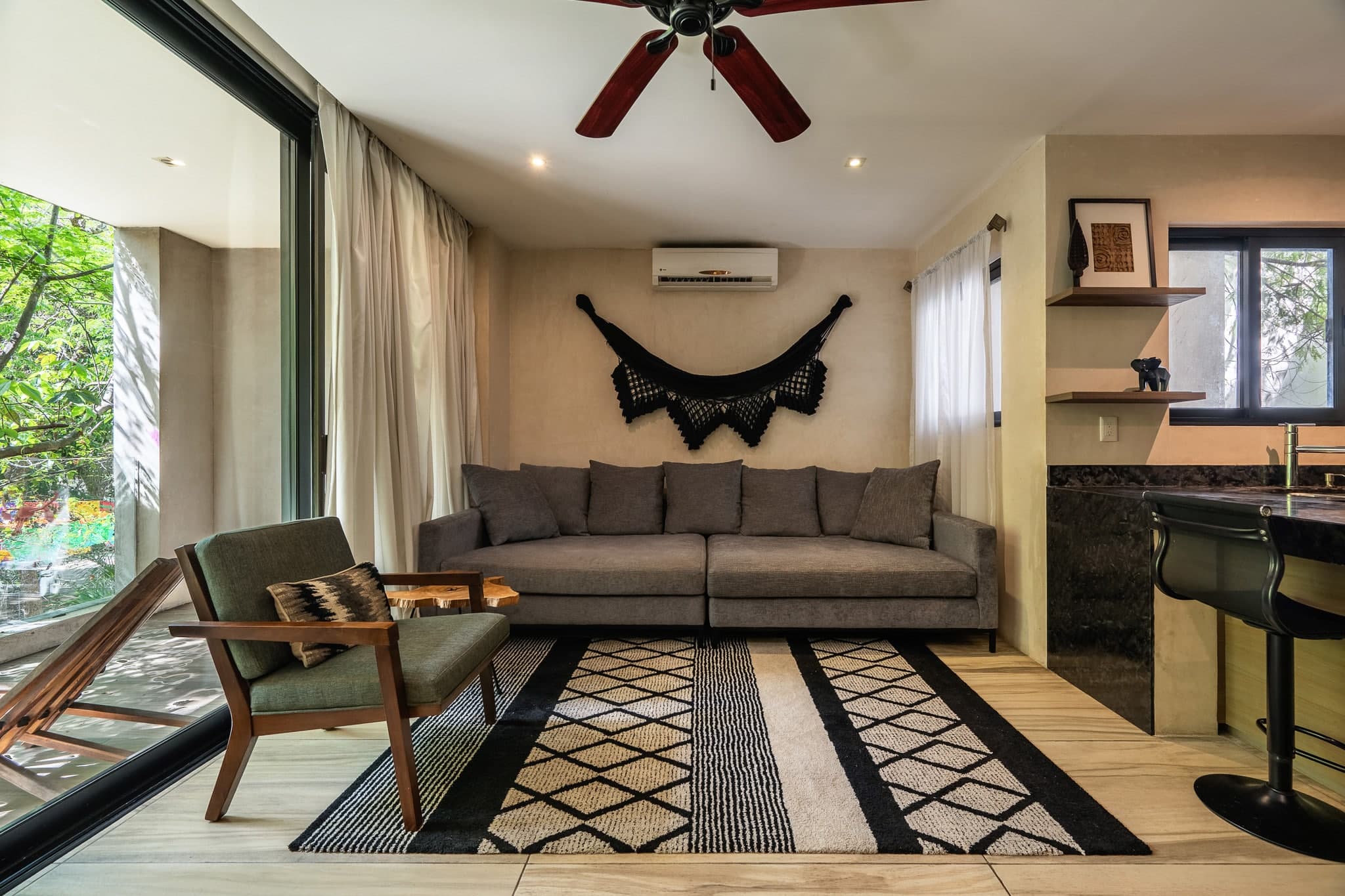 Multi-Unit: 3 Condos + Commercial Space - Image 71