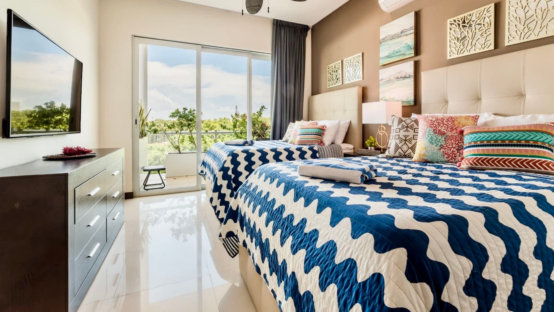 Oasis 3 Bedroom Penthouse - Image 1