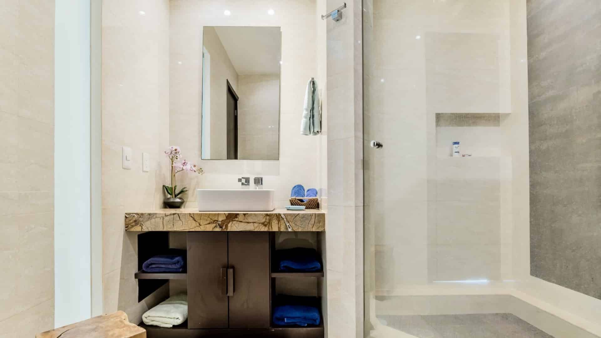 Oasis 3 Bedroom Penthouse - Image 15