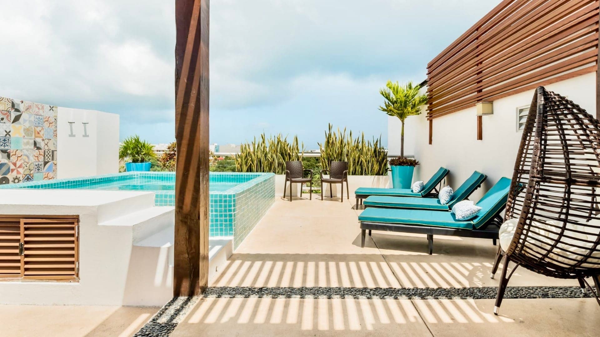 Oasis 3 Bedroom Penthouse - Image 32