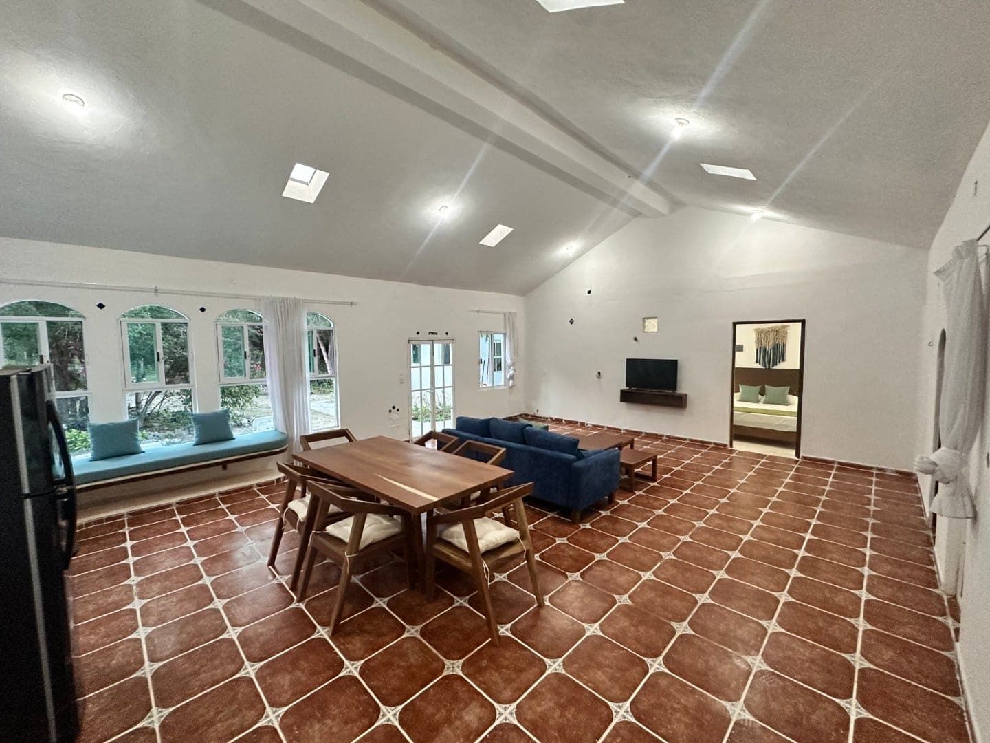 Jungle Homes on 2.5 Acres - Image 23