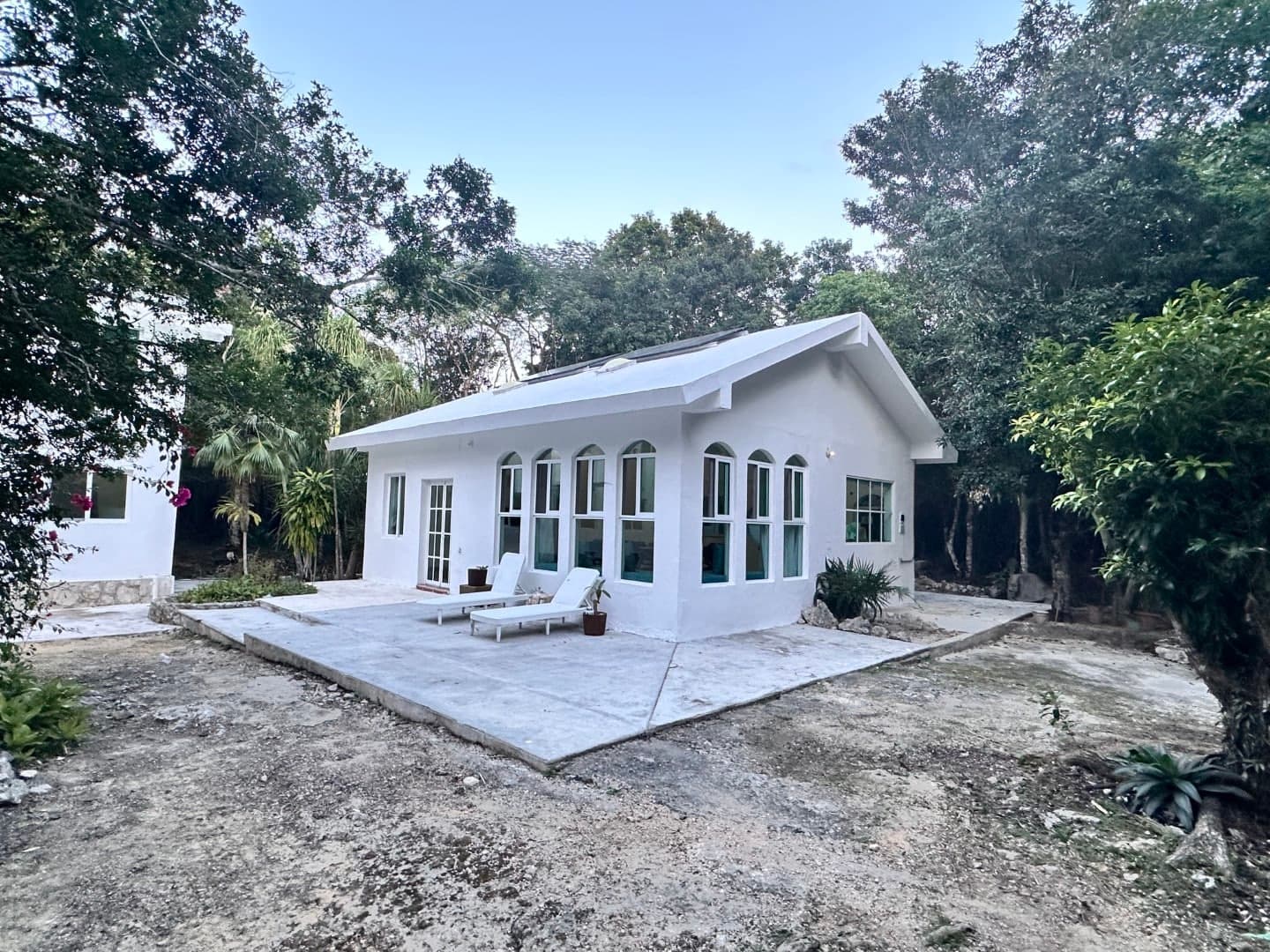 Jungle Homes on 2.5 Acres - Image 29