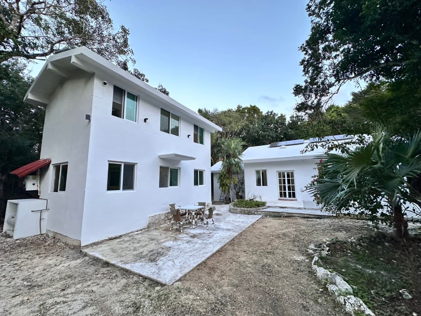 Jungle Homes on 2.5 Acres - Image 35