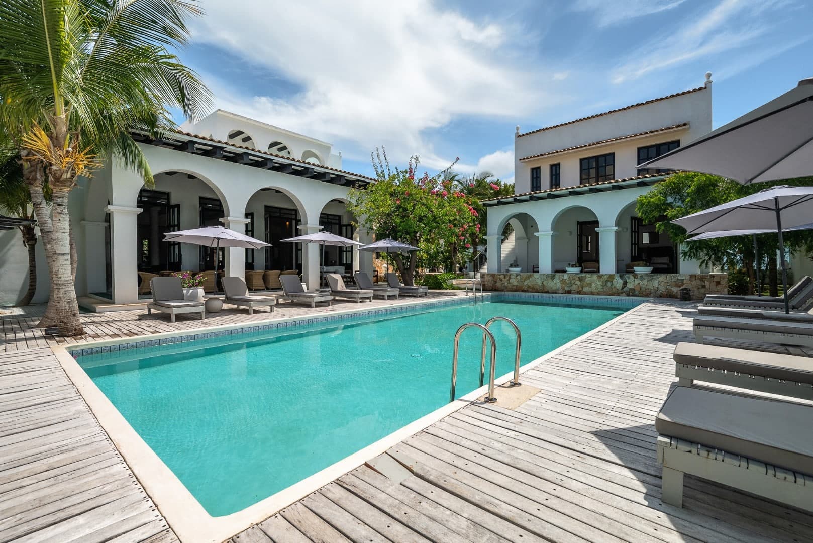 Rae’s Villa - Image 1
