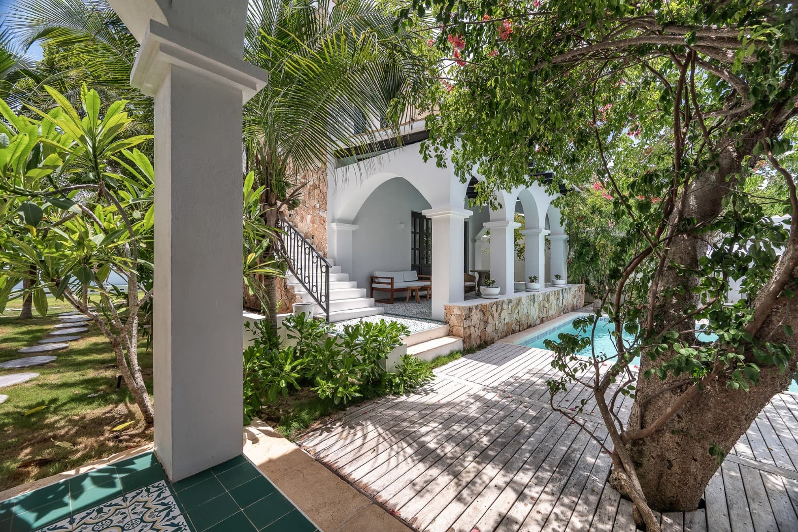 Rae’s Villa - Image 27