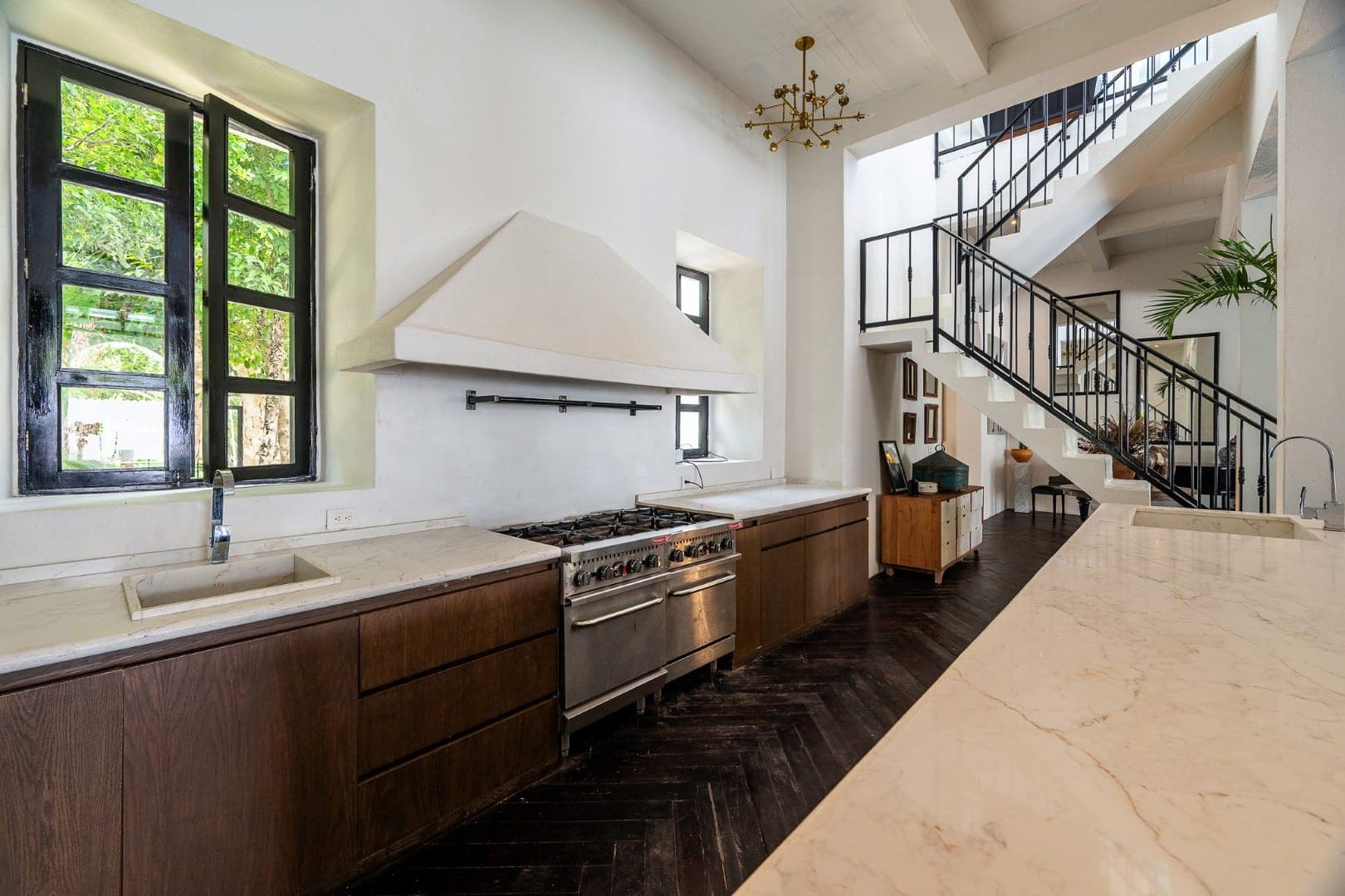 Rae’s Villa - Image 3