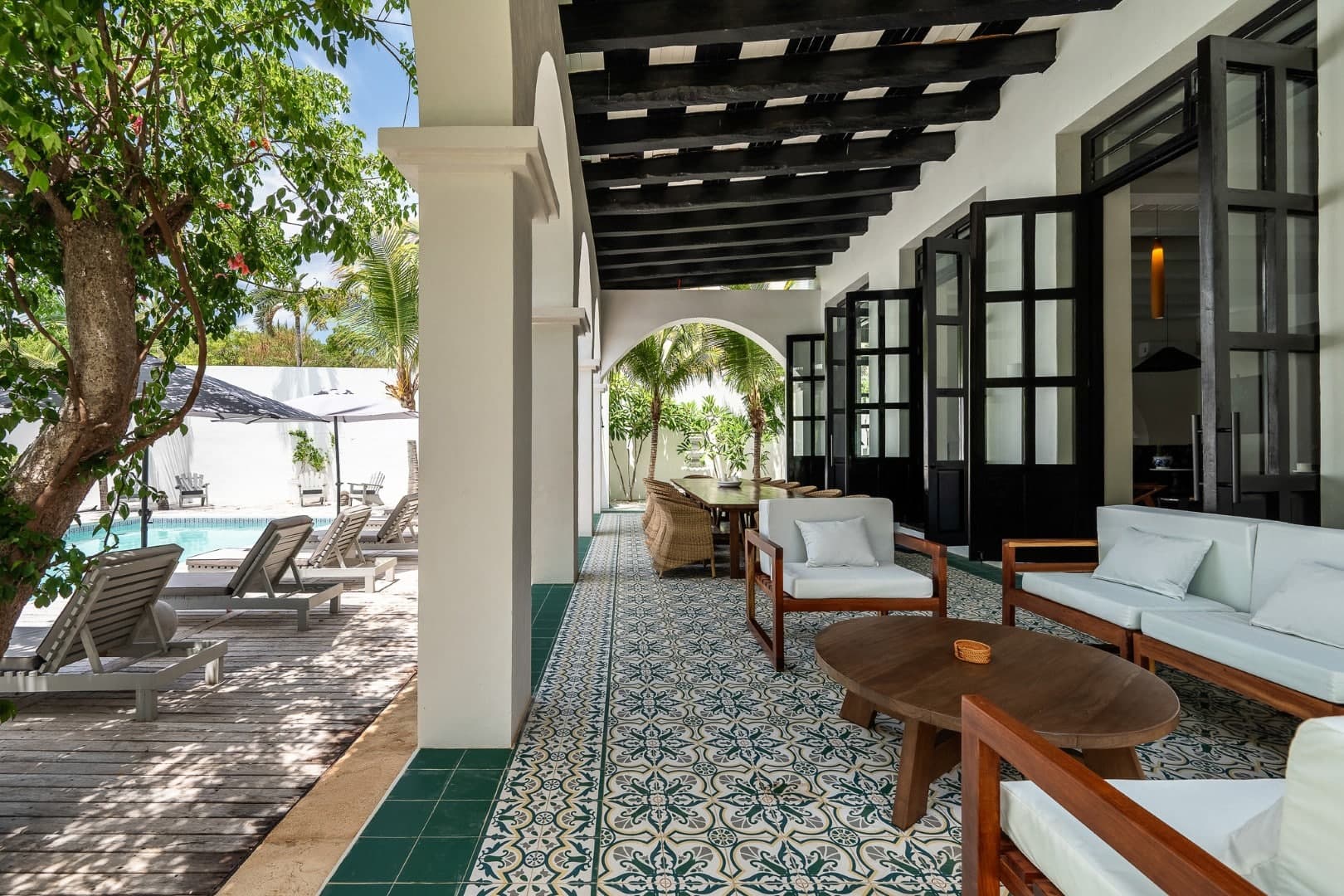 Rae’s Villa - Image 37