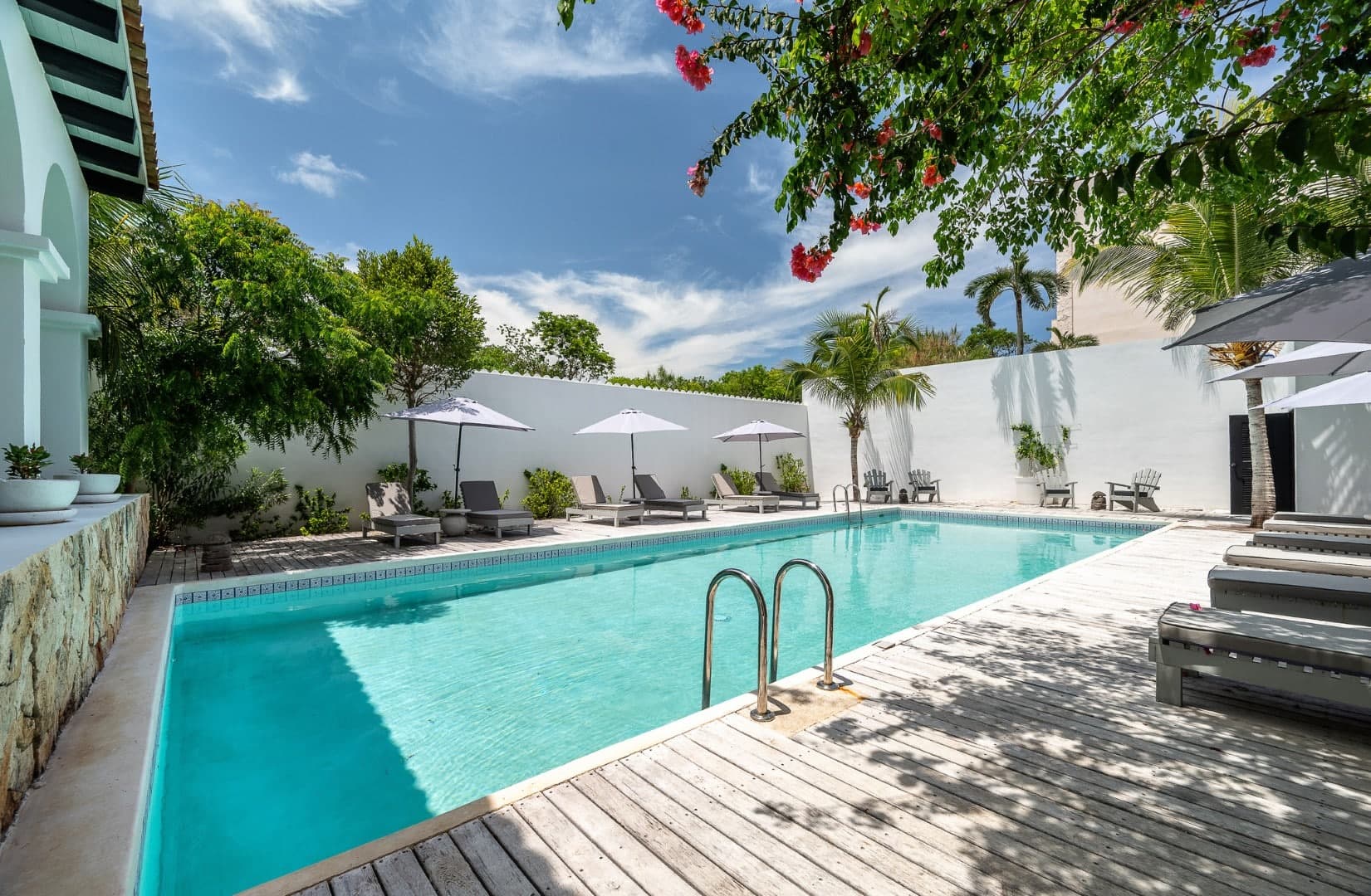 Rae’s Villa - Image 40