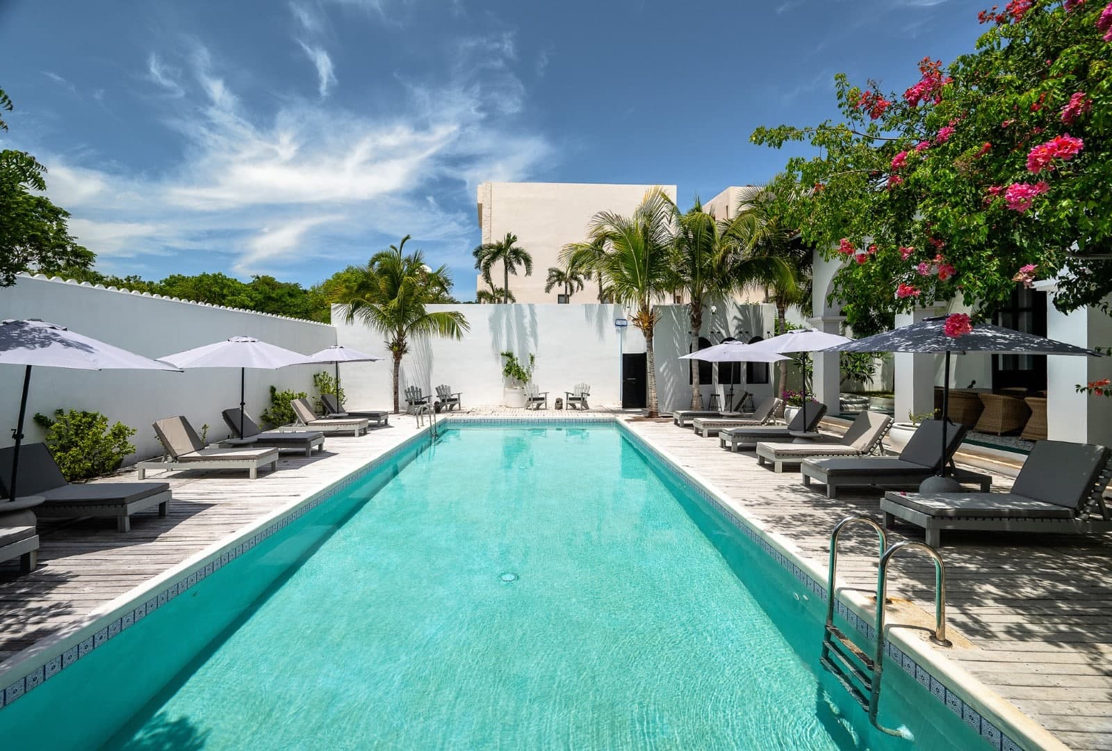 Rae’s Villa - Image 41