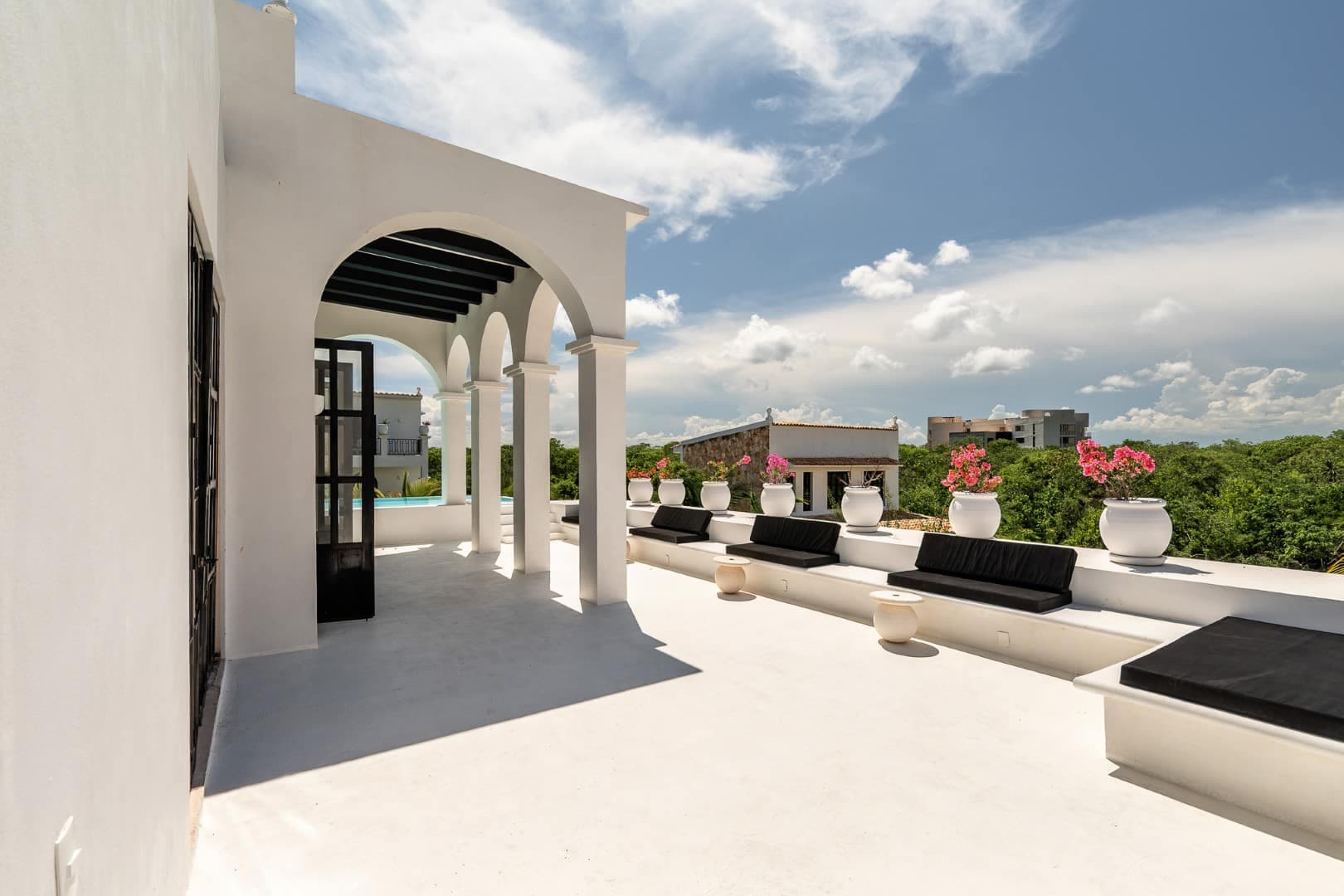 Rae’s Villa - Image 57