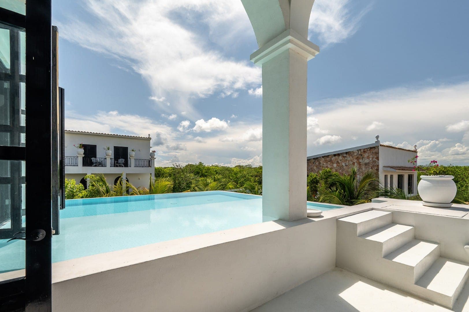 Rae’s Villa - Image 59