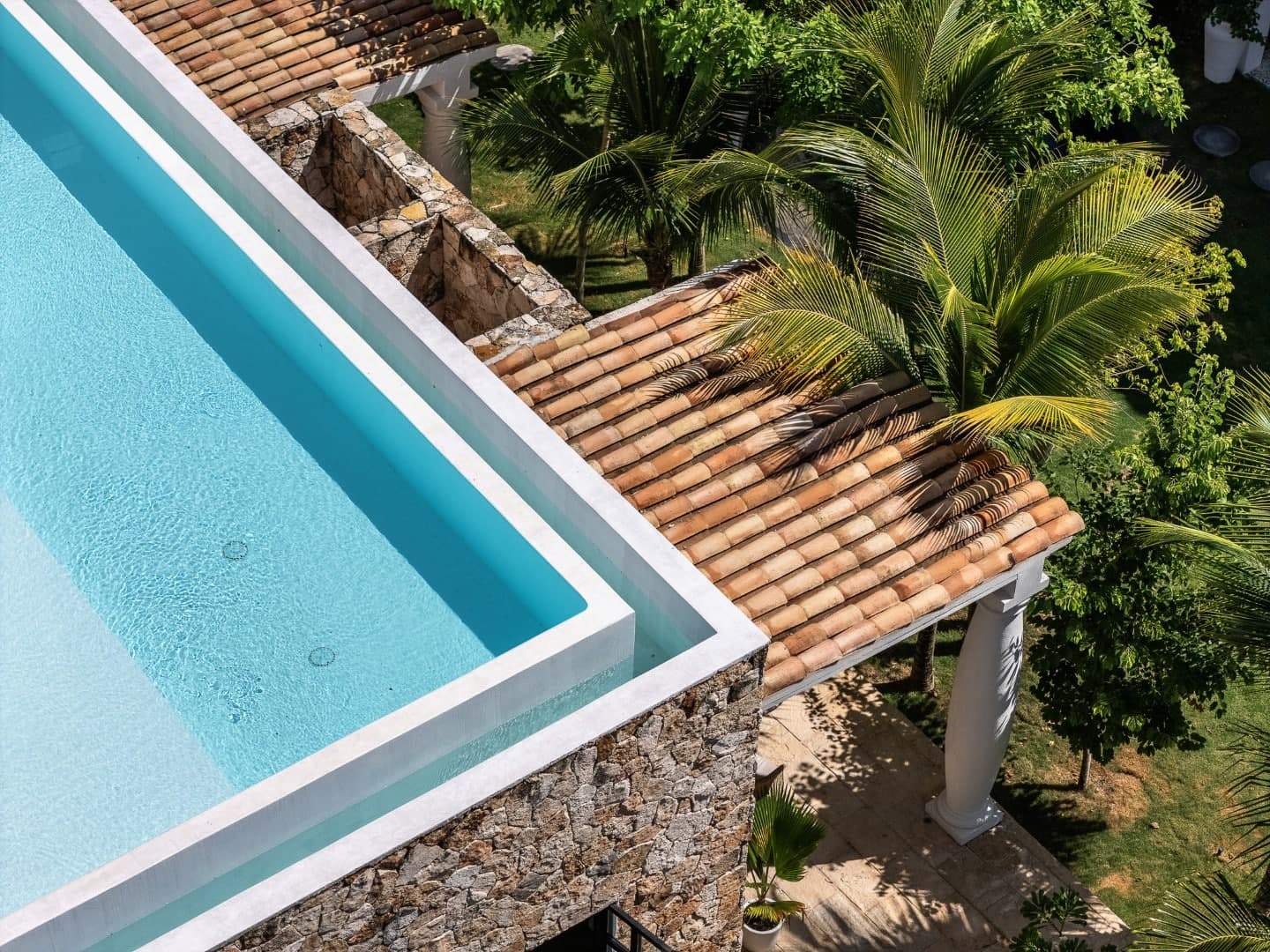 Rae’s Villa - Image 74