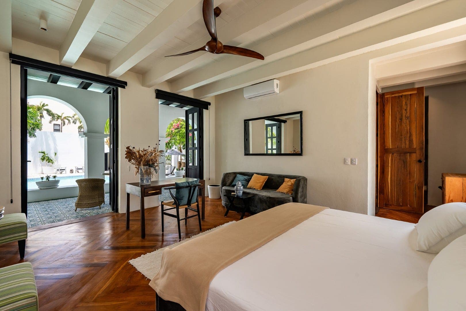 Rae’s Villa - Image 86