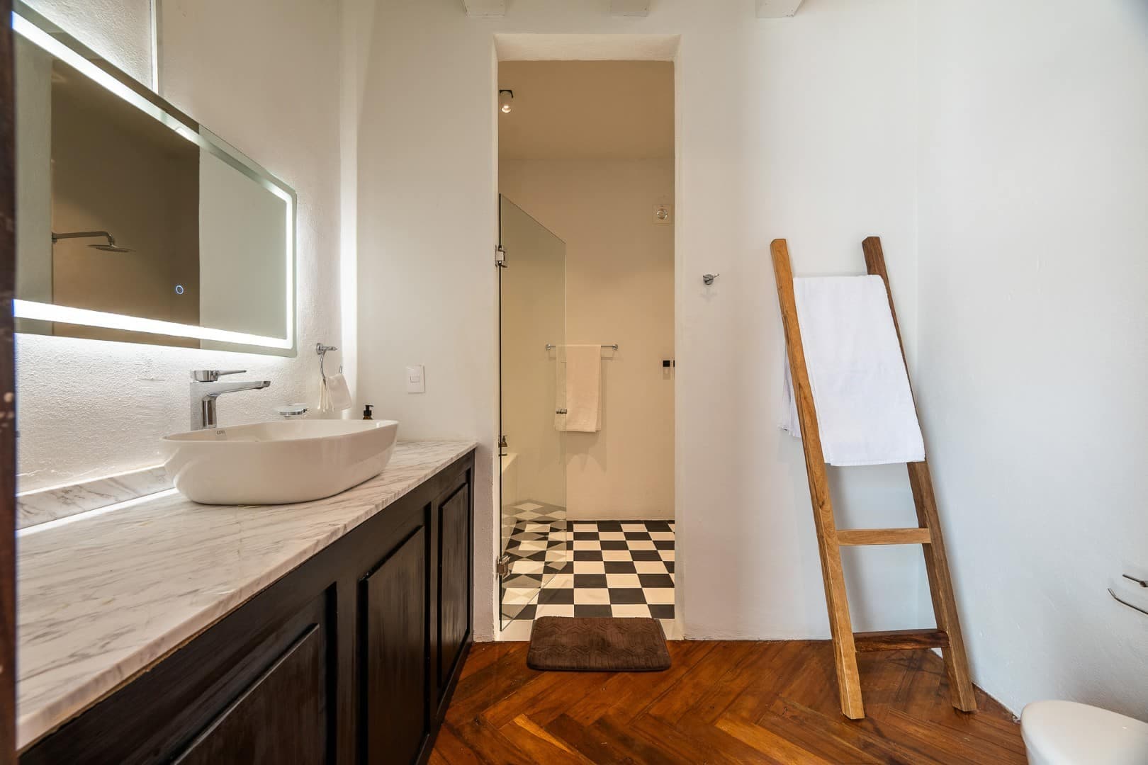 Rae’s Villa - Image 87