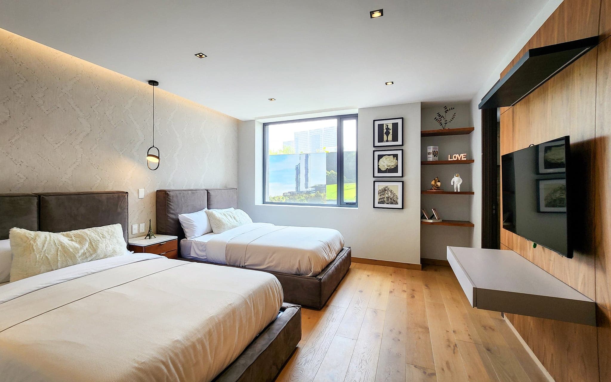 Sky View 3 Bedroom Condo - Image 17