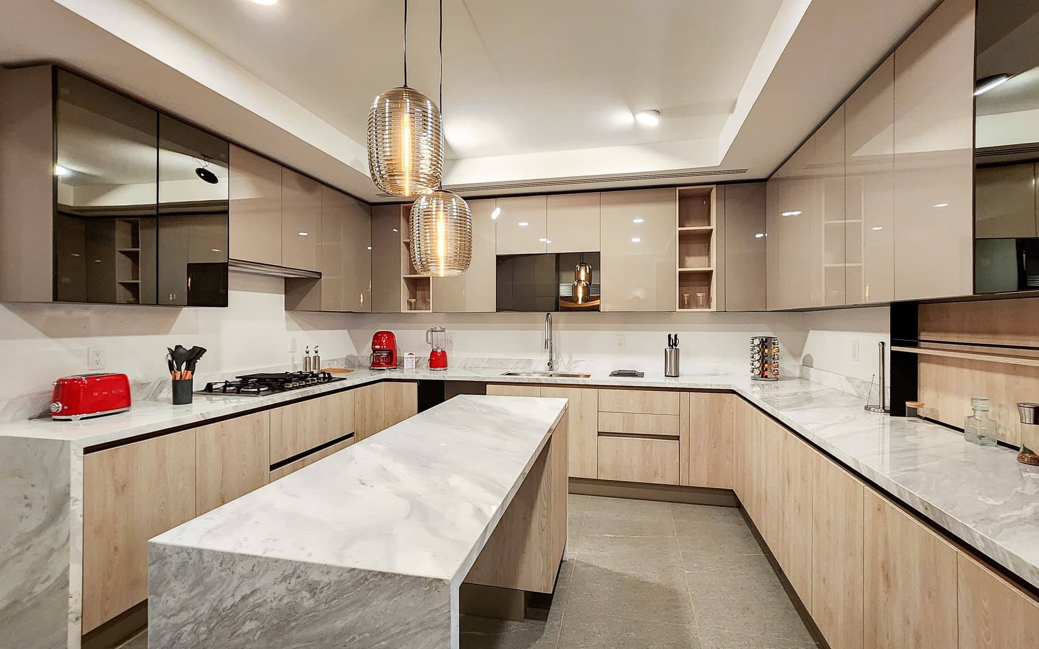 Sky View 3 Bedroom Condo - Image 2