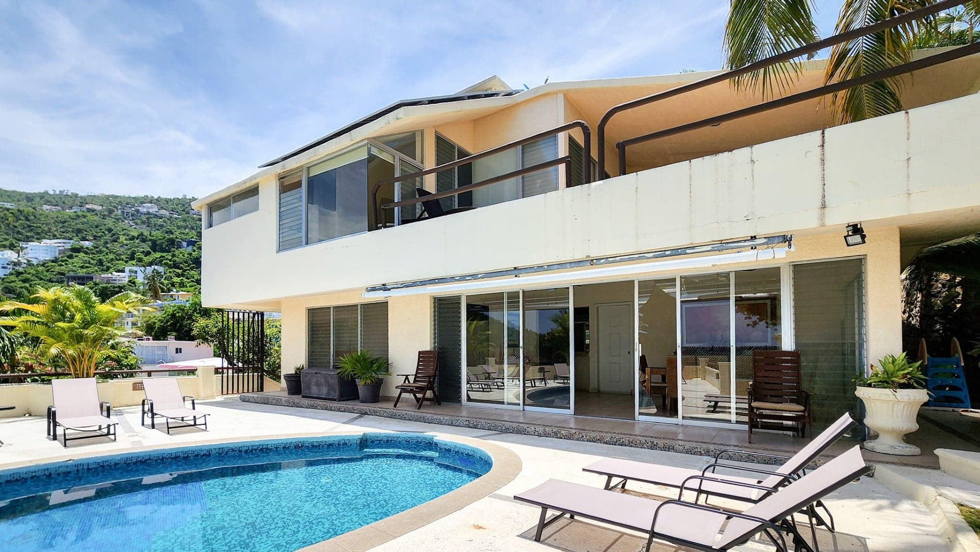 Lomas Del Marques House - Image 11