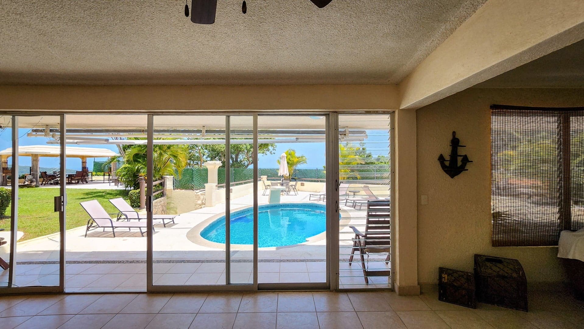 Lomas Del Marques House - Image 12