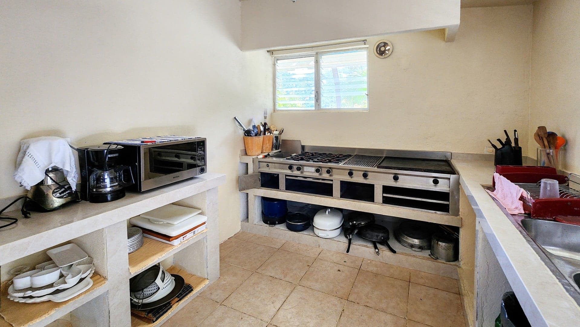 Lomas Del Marques House - Image 21