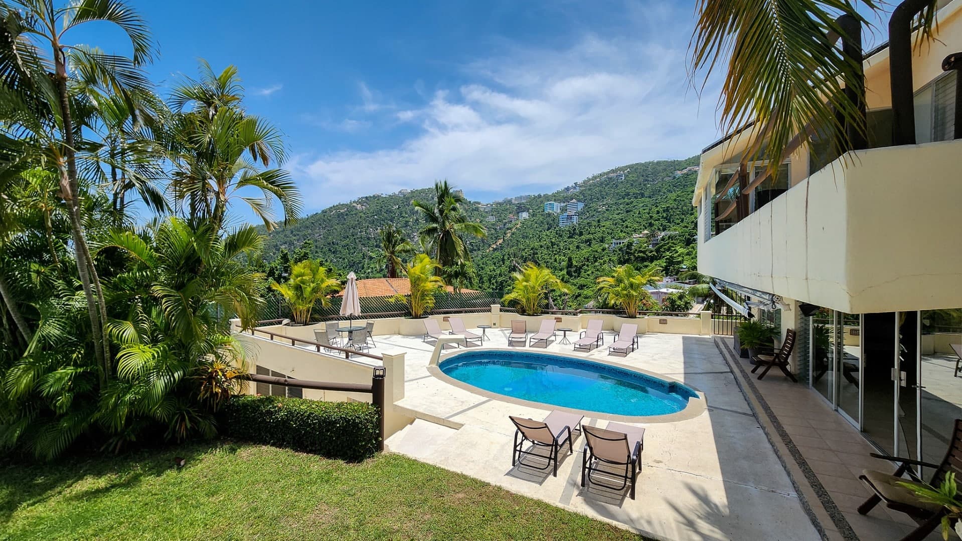 Lomas Del Marques House - Image 5