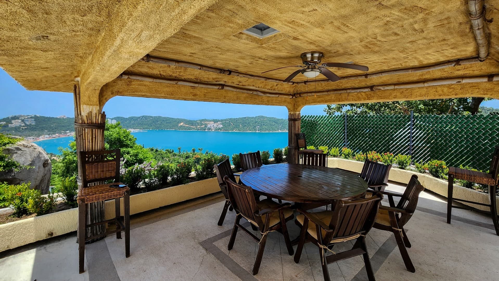 Lomas Del Marques House - Image 6