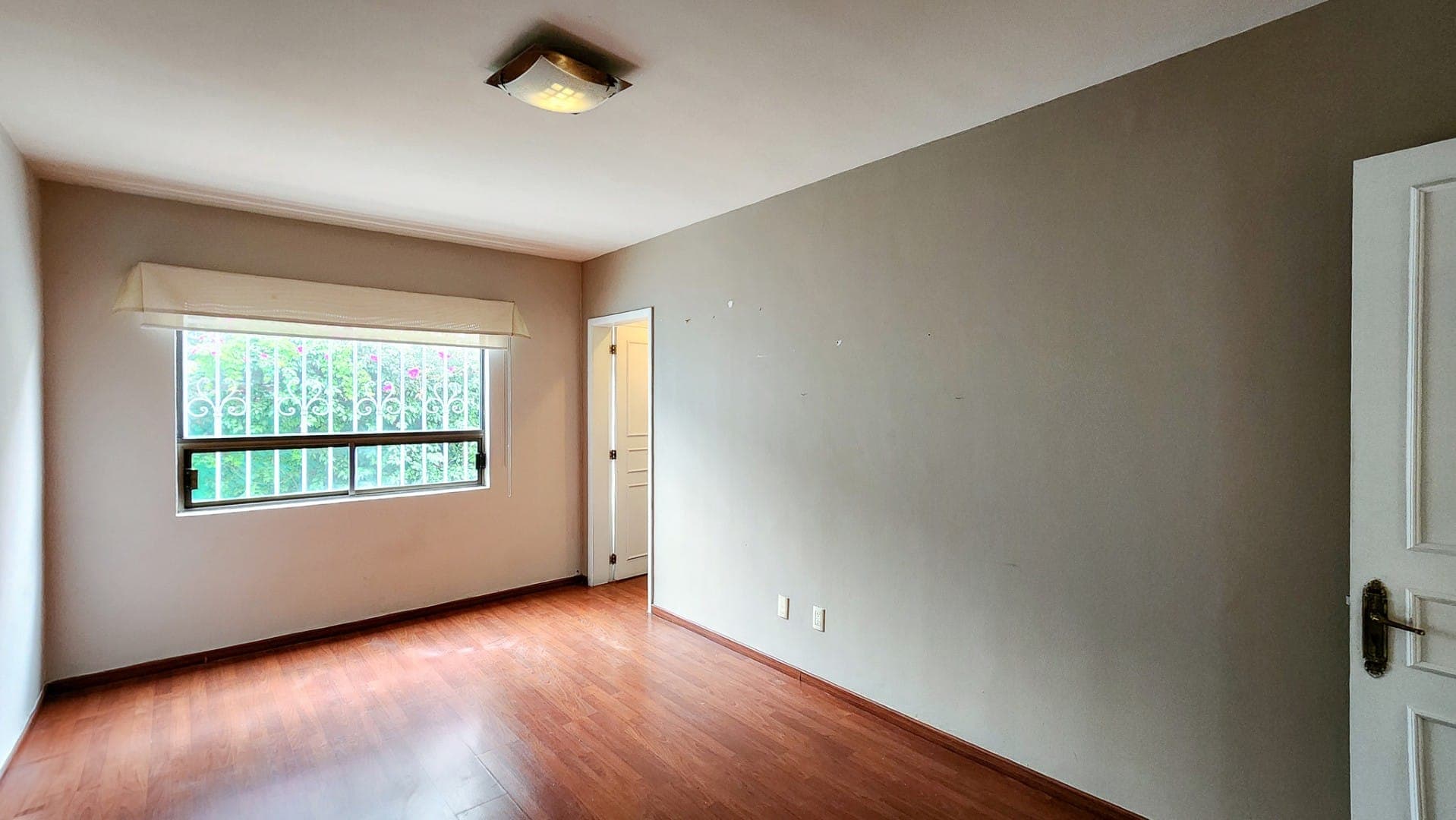 Milton 64 - Image 14