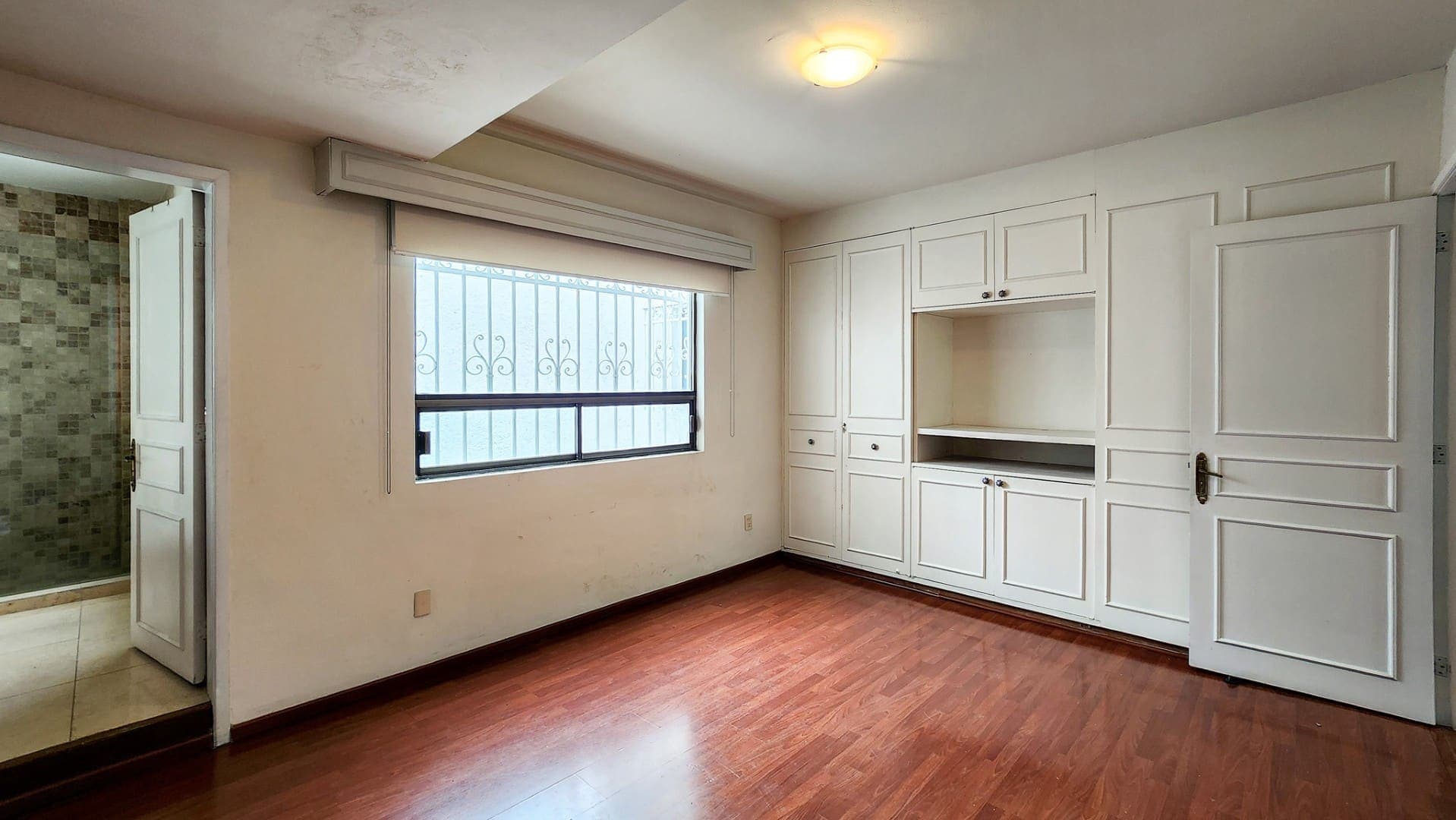 Milton 64 - Image 16