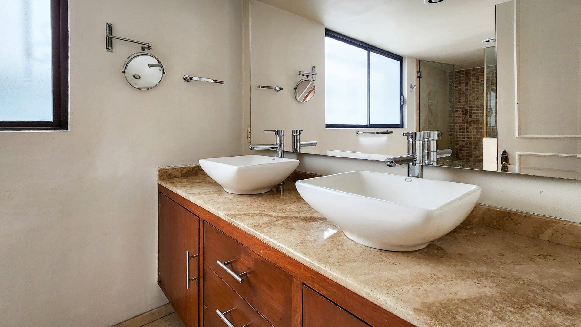 Milton 64 - Image 20