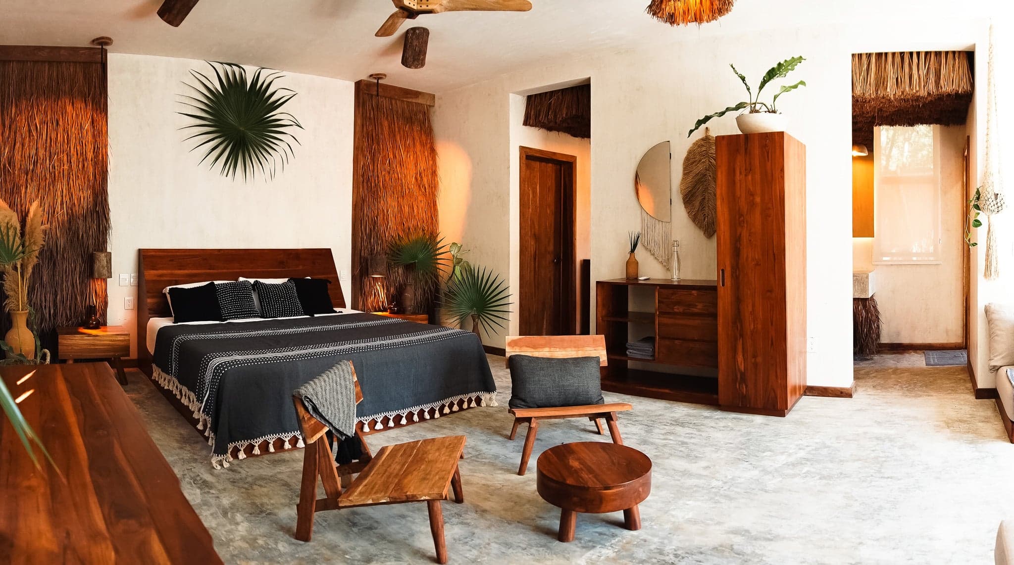 13-Room Lake Front Bacalar Hotel - Image 10