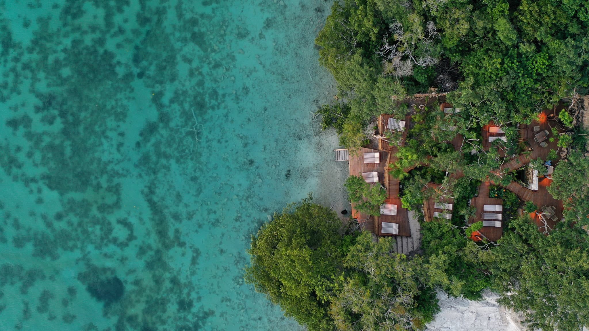 13-Room Lake Front Bacalar Hotel - Image 2