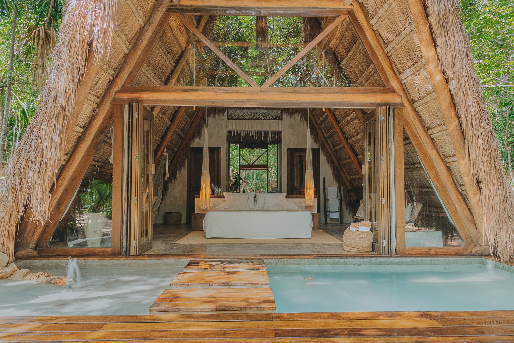 13-Room Lake Front Bacalar Hotel - Image 8