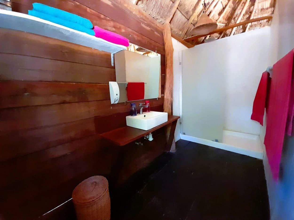 10 Cabin Jungle Retreat - Image 39
