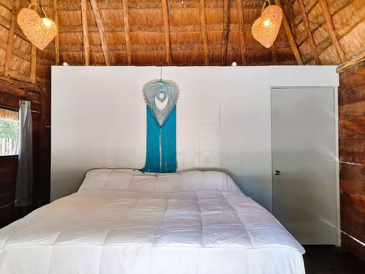 10 Cabin Jungle Retreat - Image 53