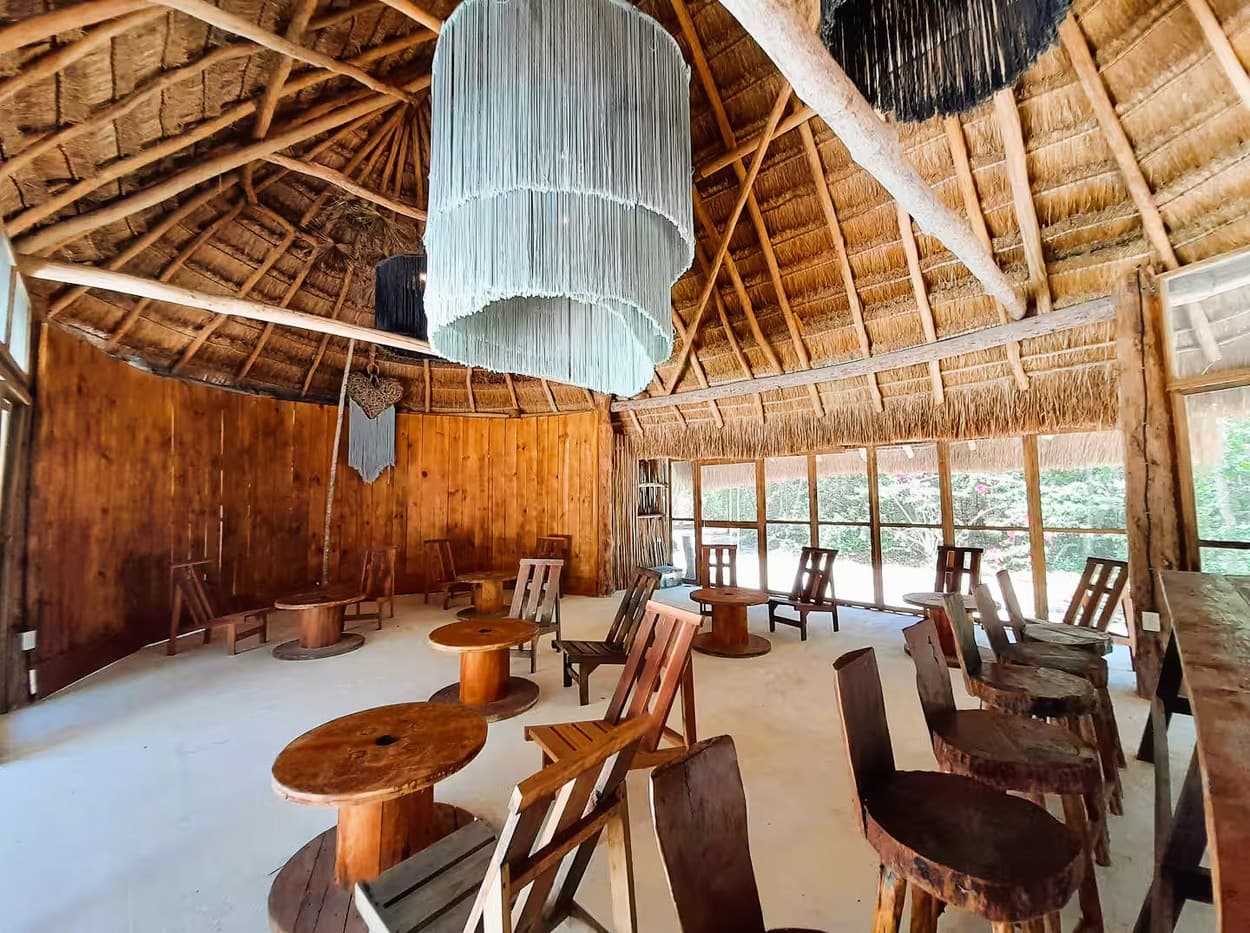 10 Cabin Jungle Retreat - Image 57