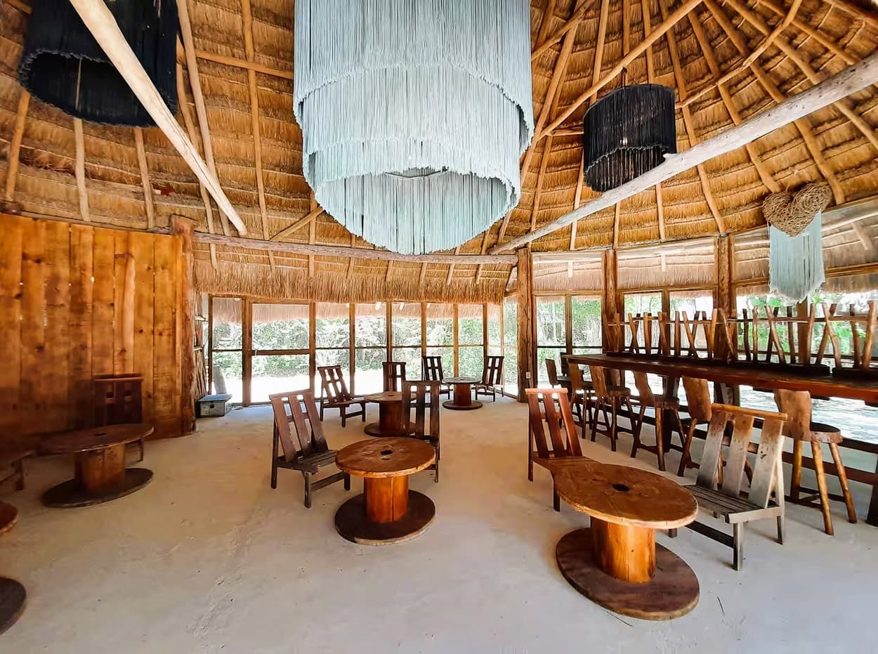 10 Cabin Jungle Retreat - Image 28