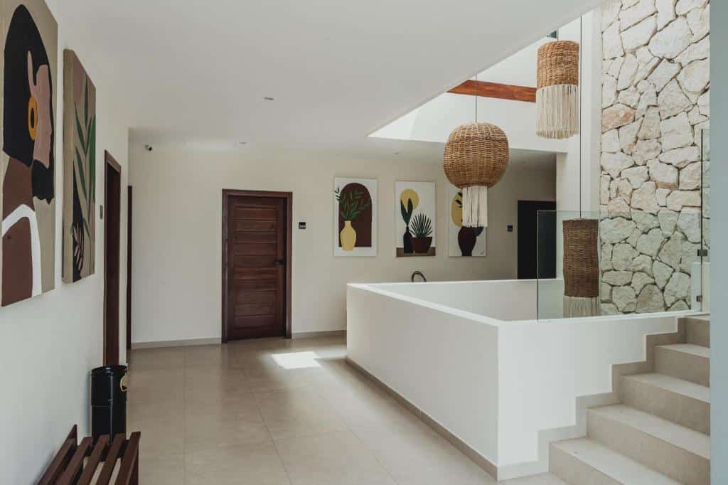 Coco Beach 25 Room Hotel - Image 14