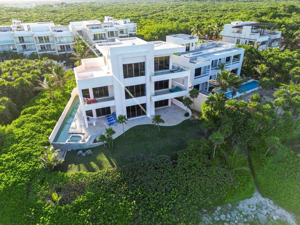 Fantasea 9 - Image 27